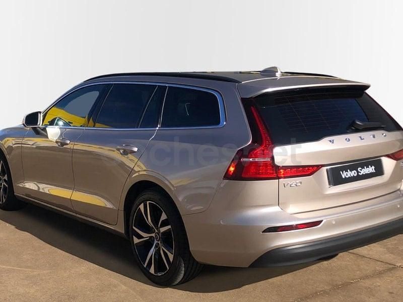 Käytetty Volvo V60 Core 197 HP (144 kW) 2025 Peessi Farmari