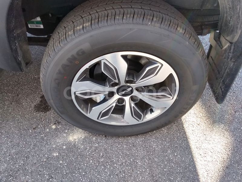 Nuevo EVO Cross 4 136 CV (100 kW) 2025 Blanco Recogida