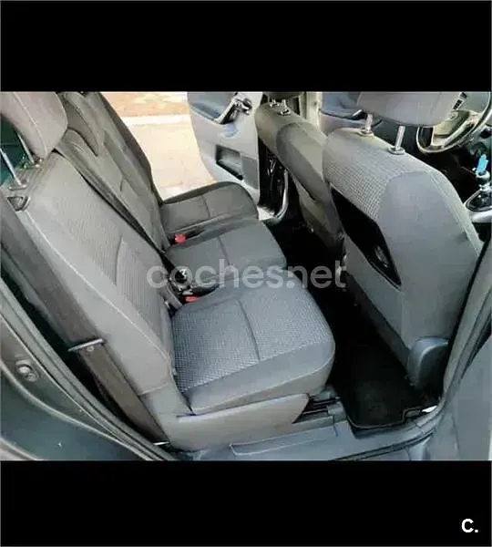 Usado Toyota Verso Comfort 112 CV (82 kW) 2015 Gris / plata Monovolumen
