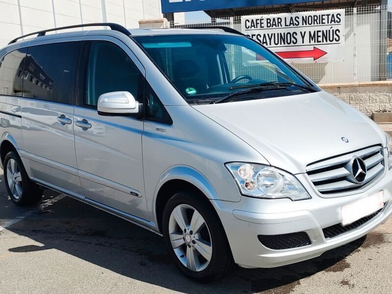 Usado Mercedes Viano 163 CV (119 kW) 2012 Gris Monovolumen