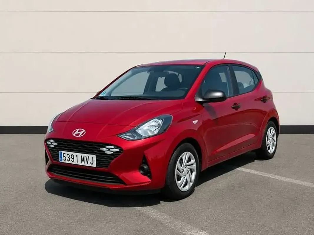 Usado Hyundai i10 67 CV (49 kW) 2024 Rojo Utilitario