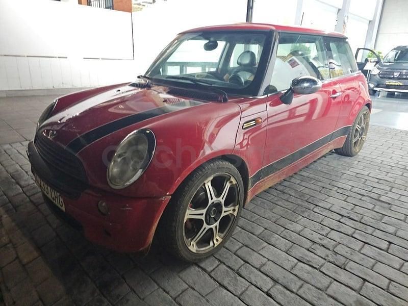 Usado Mini ONE 90 CV (66 kW) 2003 Rojo Utilitario