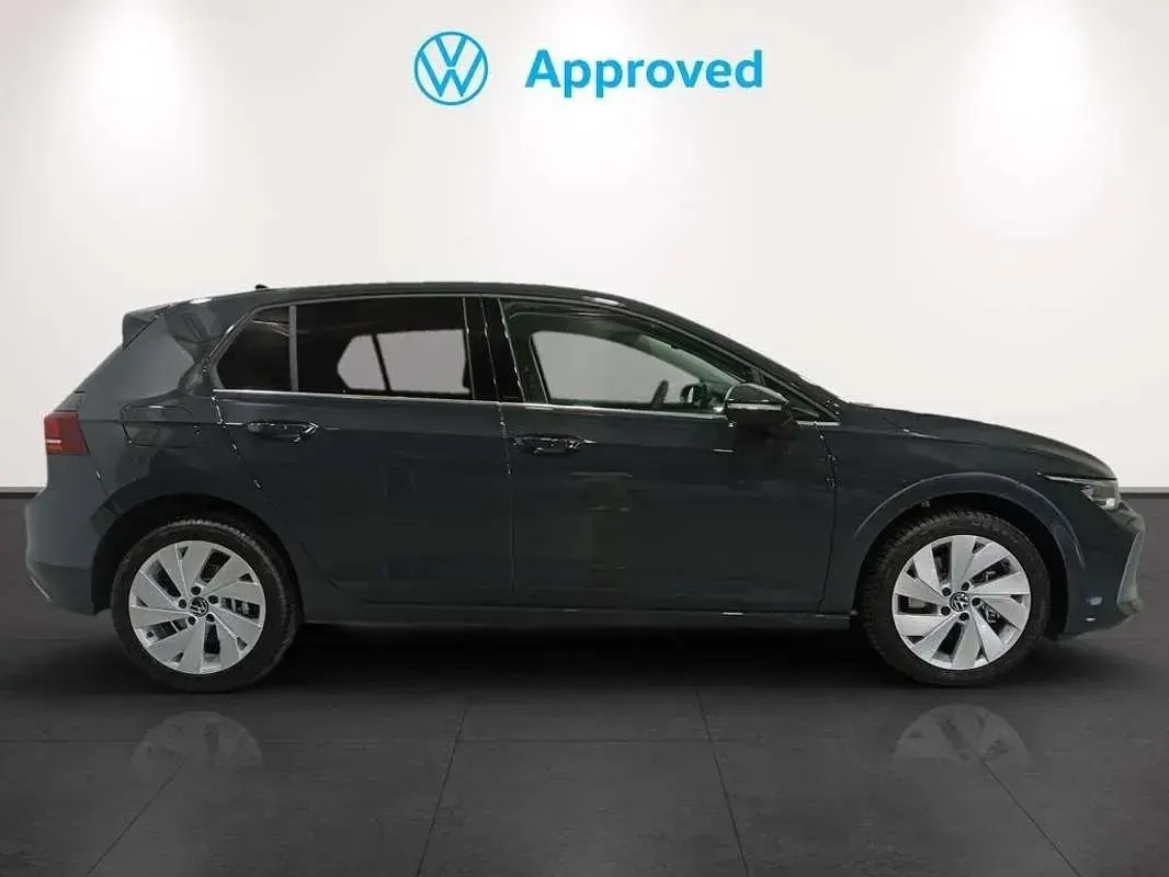 Usado VW Golf VIII Style 204 CV (150 kW) 2025 Gris Berlina