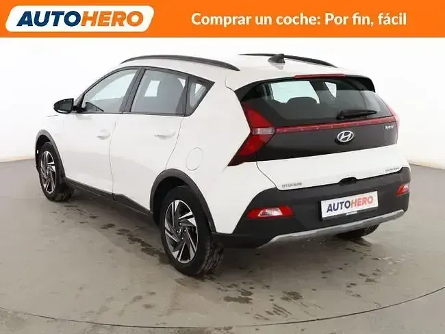 Usado Hyundai Bayon 100 CV (73 kW) 2022 Blanco SUV