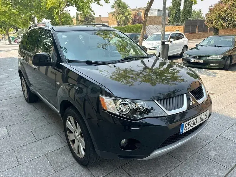 Usado Mitsubishi Outlander Plus 156 CV (114 kW) 2009 Negro SUV