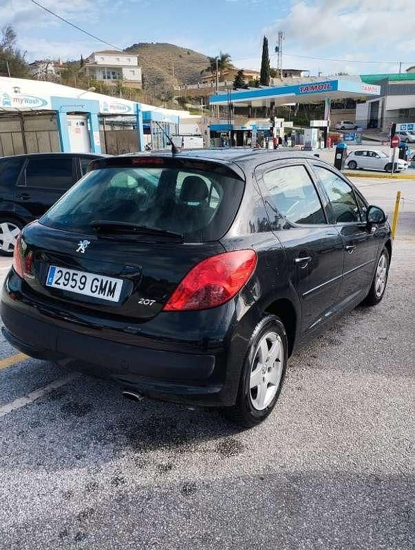 Usado Peugeot 207 Sport 95 CV (69 kW) 2009 Negro Utilitario