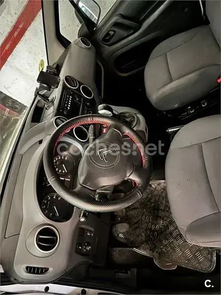 Usado Citroën Berlingo Attraction 92 CV (67 kW) 2015 Blanco Monovolumen