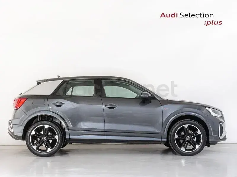 Usado Audi Q2 116 CV (85 kW) 2025 Gris / plata SUV