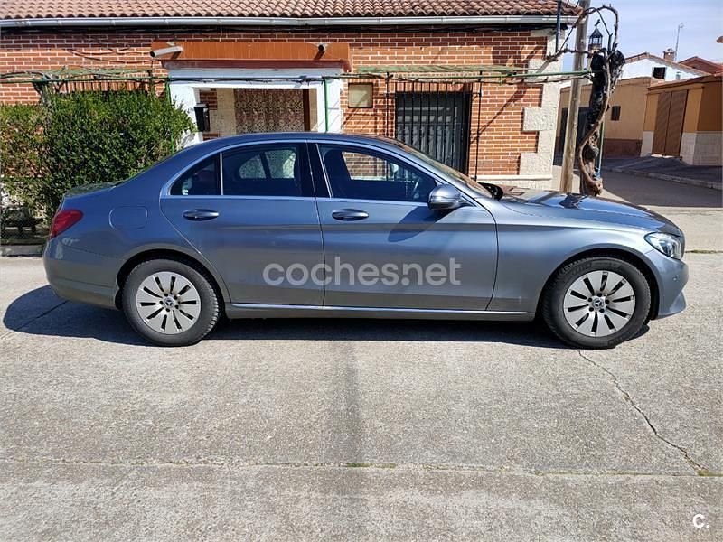 Usado Mercedes C200 136 CV (100 kW) 2017 Gris / plata Berlina