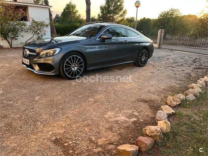 Usado Mercedes C220 170 CV (125 kW) 2018 Gris / plata Coupe