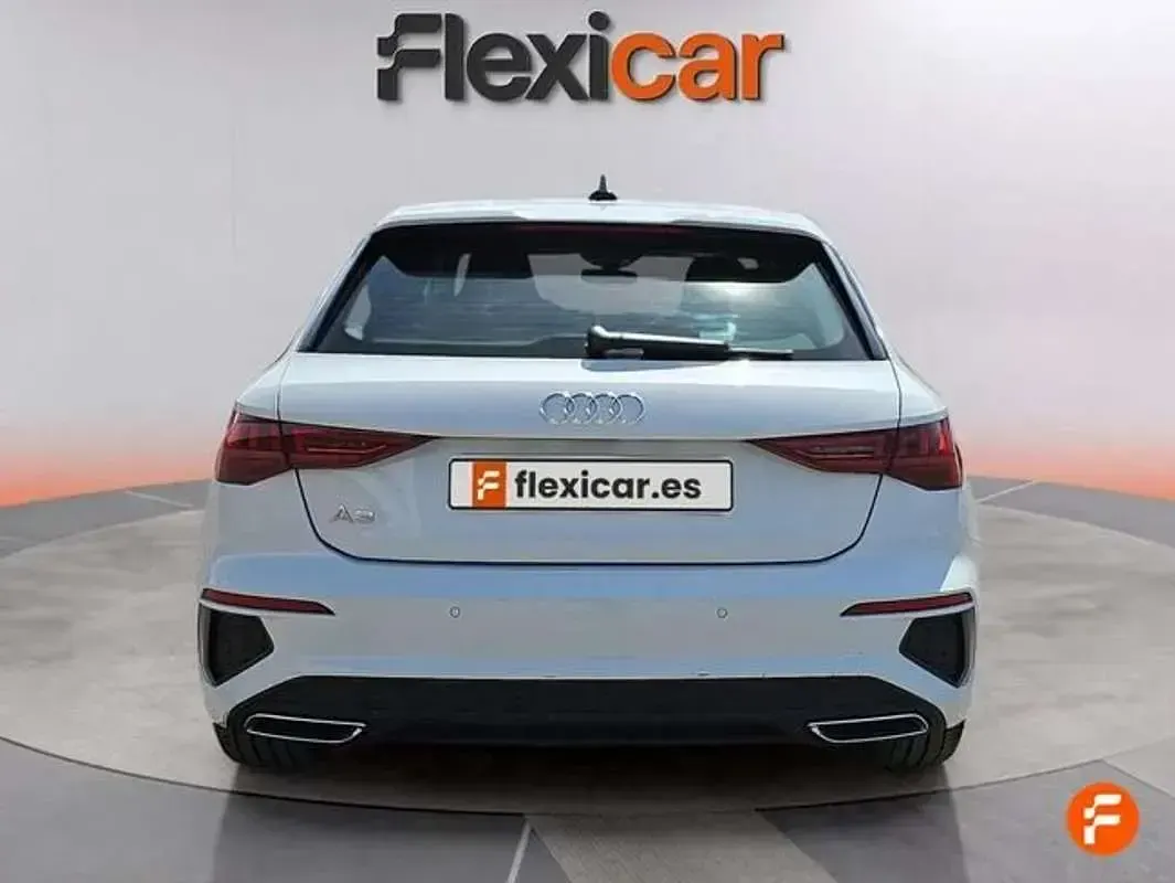 Usado Audi A3 Sportback S-Line 150 CV (110 kW) 2023 Blanco Utilitario