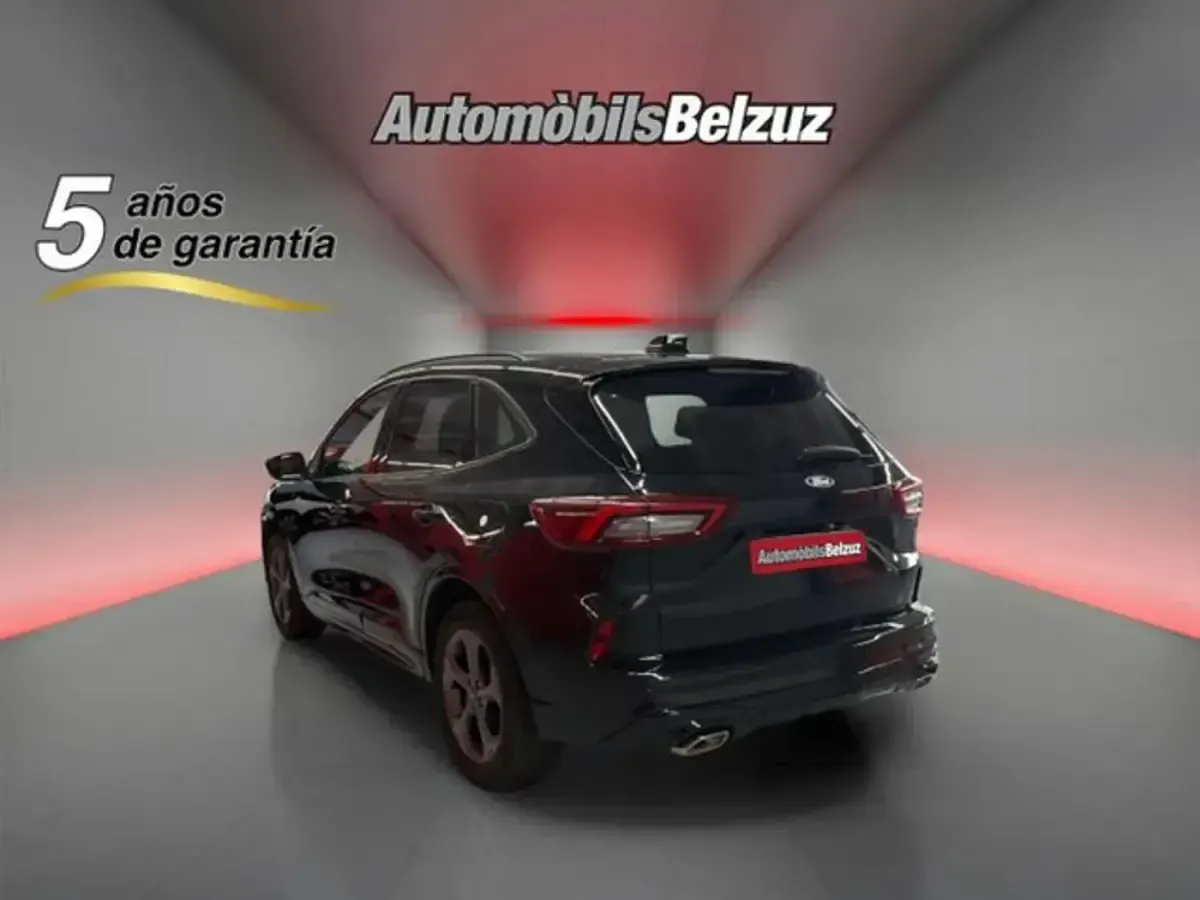 Usado Ford Kuga ST-Line 151 CV (111 kW) 2025 Negro SUV