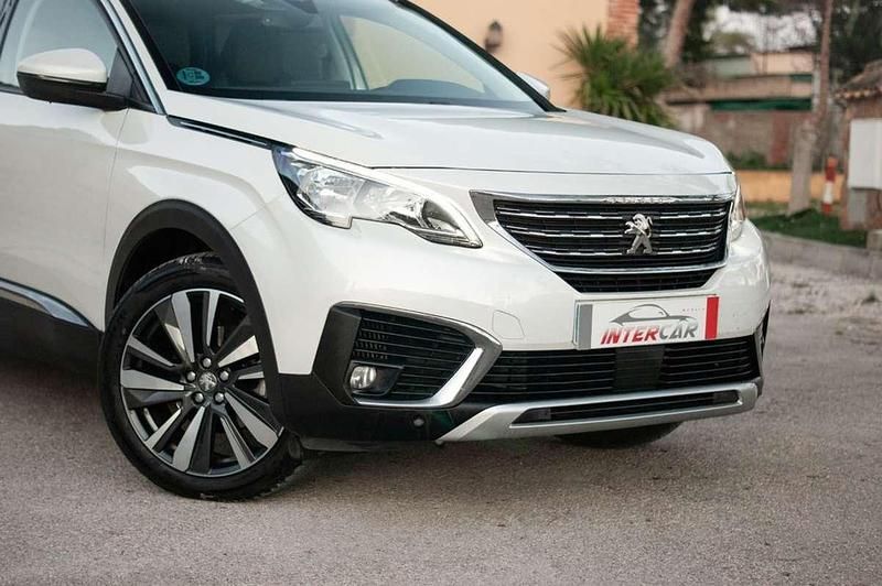 Usado Peugeot 5008 Style 131 CV (96 kW) 2019 Blanco SUV