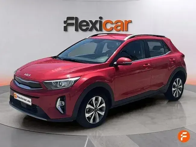 Usado Kia Stonic 100 CV (73 kW) 2024 Rojo SUV