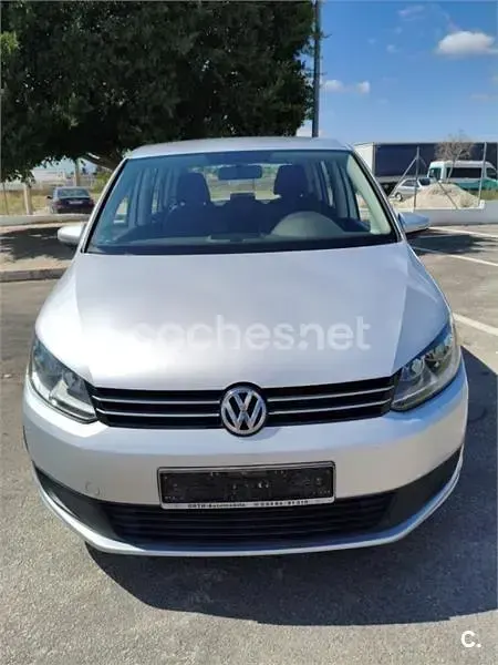 Usado VW Touran Edition 105 CV (77 kW) 2012 Gris / plata Monovolumen