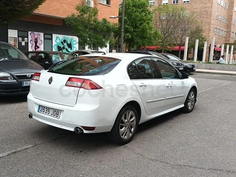 Usado Renault Laguna III LIMITED 130 CV (95 kW) 2015 Blanco Berlina