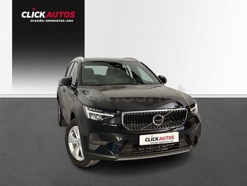 Usado Volvo XC40 Core 163 HP (119 kW) 2023 Preto SUV