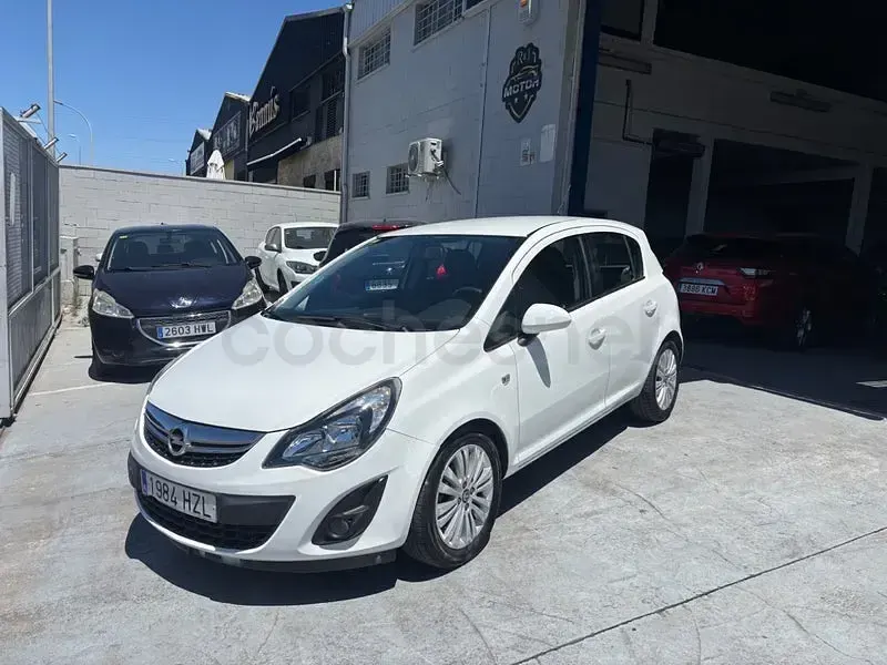 Usado Opel Corsa Color Edition 100 CV (73 kW) 2014 Blanco Utilitario