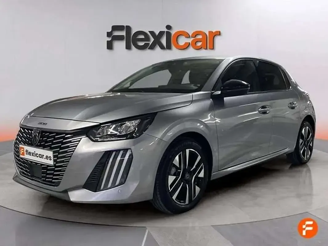 Usado Peugeot 208 Allure 101 CV (74 kW) 2025 Gris Utilitario