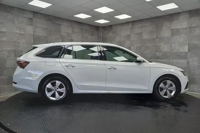 Usado Skoda Octavia 110 CV (80 kW) 2021 Familiar