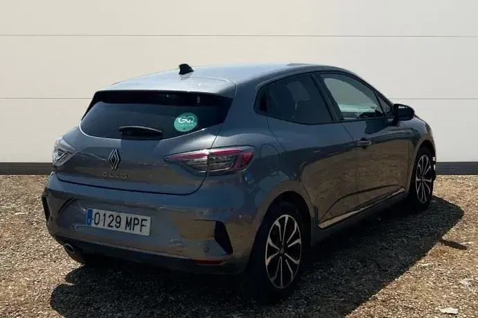 Usado Renault Clio Techno 90 CV (66 kW) 2024 Utilitario
