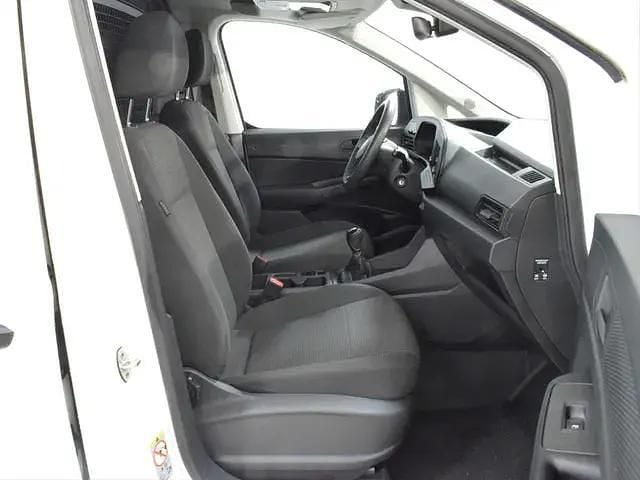 Usado VW Caddy 122 CV (89 kW) 2022 Blanco Monovolumen