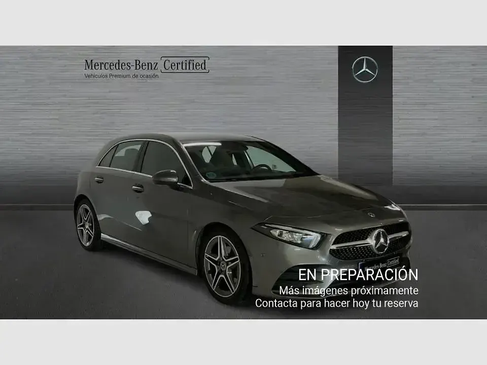 Usado Mercedes A200 163 CV (119 kW) 2020 Gris / plata Berlina