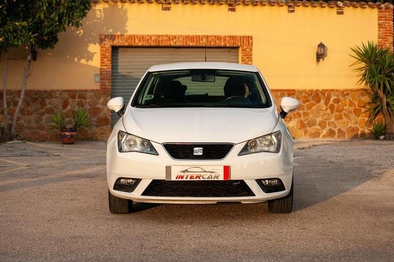 Usado Seat Ibiza Style 105 CV (77 kW) 2012 Blanco Utilitario