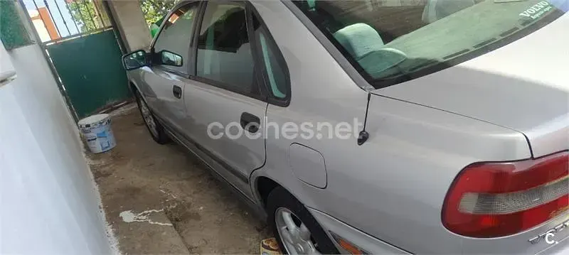 Usado Volvo S40 115 CV (84 kW) 1998 Gris / plata Berlina
