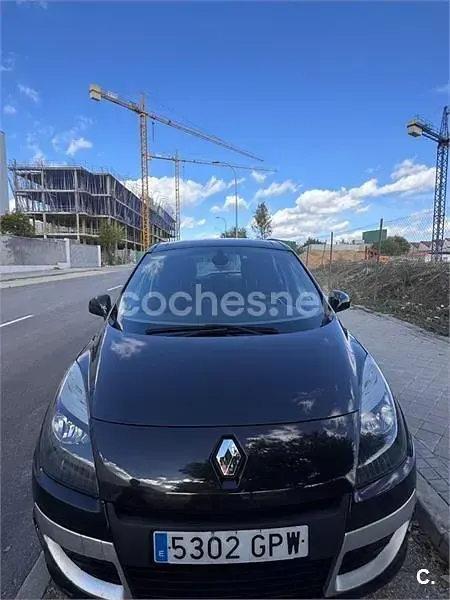 Usado Renault Scénic III Dynamique 130 CV (95 kW) 2009 Negro Monovolumen