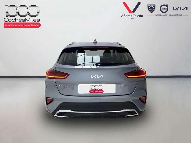 Usado Kia XCeed 120 CV (88 kW) 2024 Gris SUV