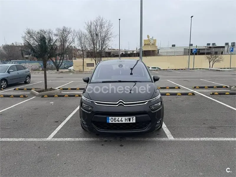 Usado Citroën C4 Picasso Seduction 120 CV (88 kW) 2014 Negro Monovolumen