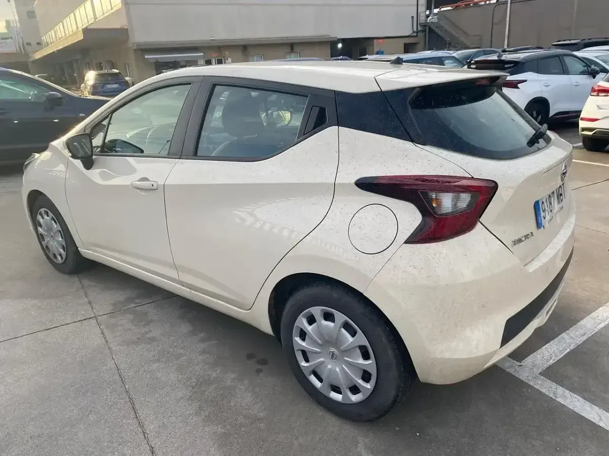 Usado Nissan Micra Acenta 92 CV (67 kW) 2023 Blanco Berlina