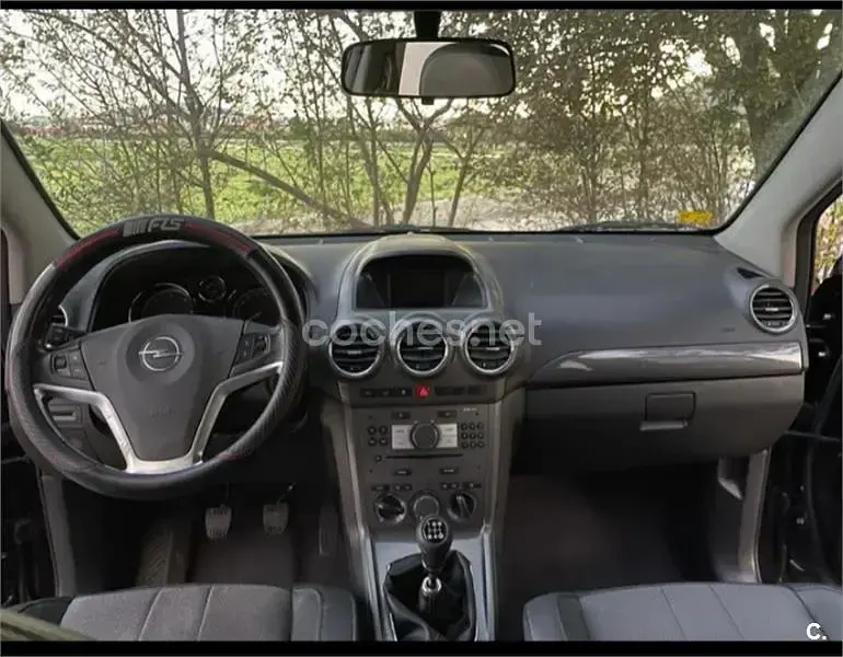 Usado Opel Antara Energy 127 CV (93 kW) 2010 Negro SUV