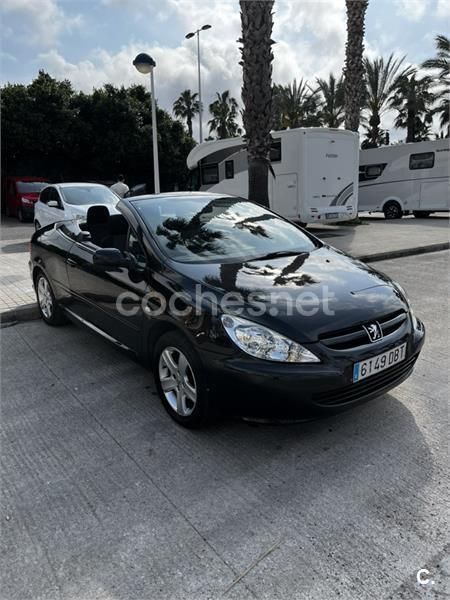 Negro Usado 2004 Peugeot 307 CC Descapotable | 3800 € (Precio justo) - Imagen 1/4