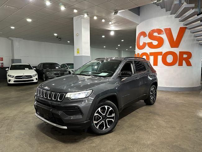 Usado Jeep Compass Limited 190 CV (139 kW) 2022 Gris SUV