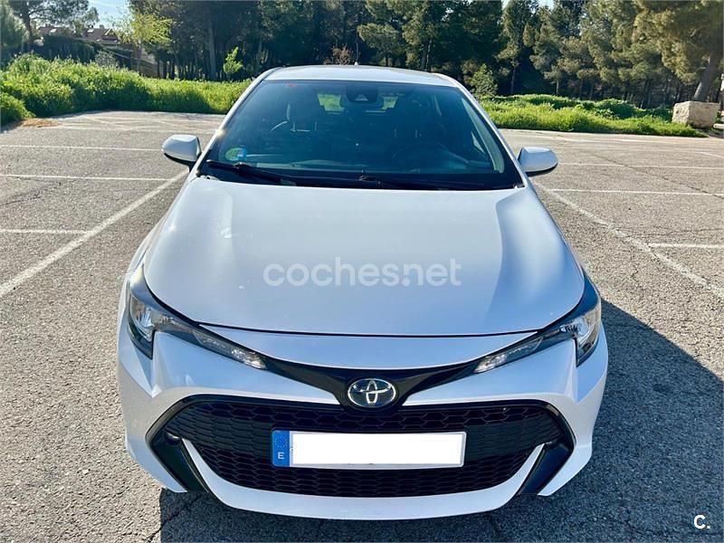 Usado Toyota Corolla Style 122 CV (89 kW) 2020 Blanco Berlina