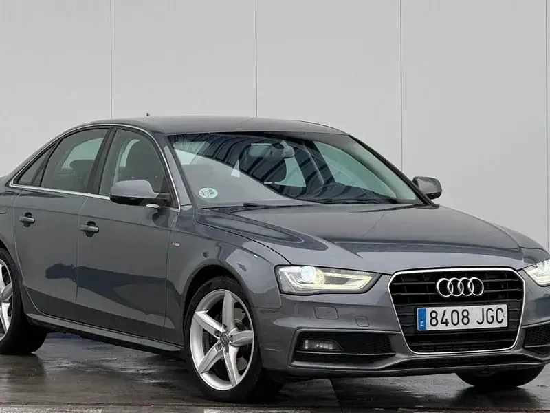 Usado Audi A4 Sport 150 HP (110 kW) 2016 Cinzento Sedan