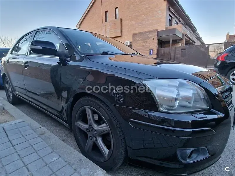 Usado Toyota Avensis Executive 150 CV (110 kW) 2008 Negro Berlina