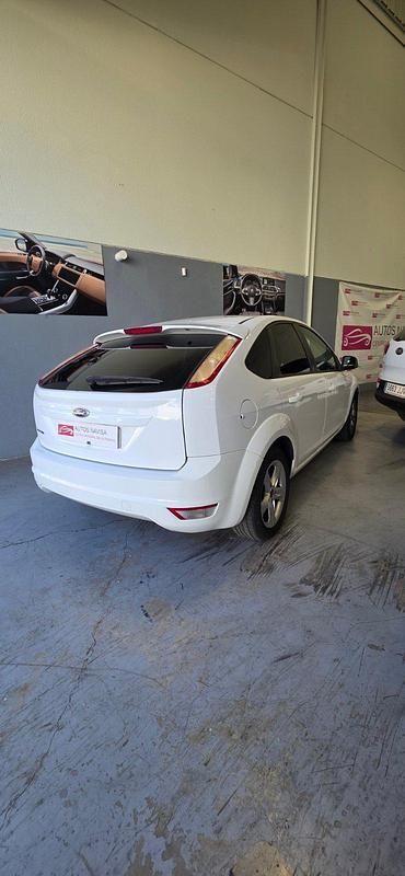 Usado Ford C-MAX Trend 100 CV (73 kW) 2010 Blanco Monovolumen