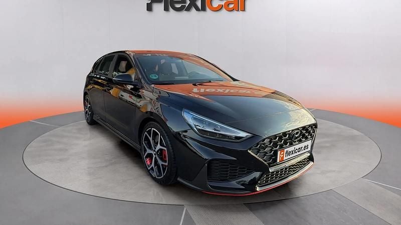 Usado Hyundai i30 250 CV (183 kW) 2023 Negro Utilitario