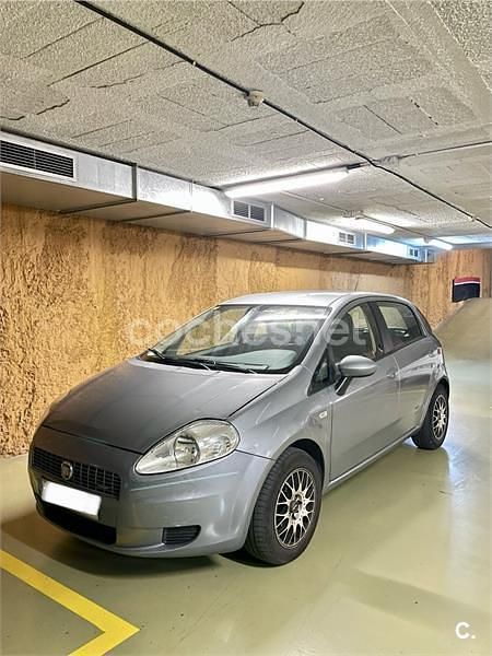 Gris / plata Usado 2008 Fiat Grande Punto Dynamic Utilitario | 5800 € - Imagen 1/2
