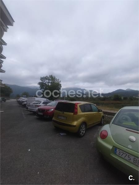 Usado Nissan Note Acenta 86 CV (63 kW) 2006 Amarillo Monovolumen
