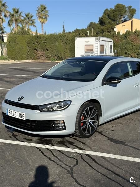 Usado VW Scirocco R-line 180 CV (132 kW) 2016 Gris / plata Coupe
