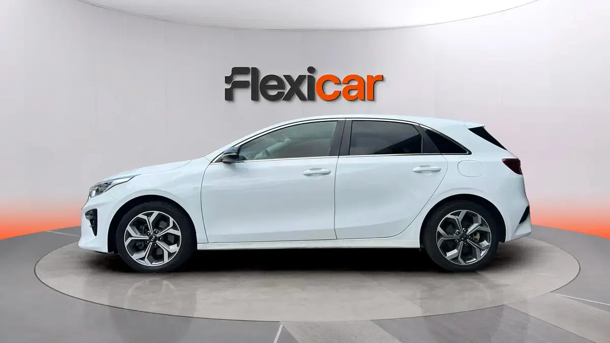 Usado Kia Ceed GT GT-Line 140 CV (102 kW) 2018 Blanco Berlina