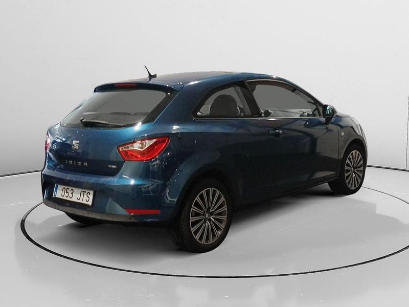 Usado Seat Ibiza CONNECT 90 CV (66 kW) 2016 Azul Utilitario