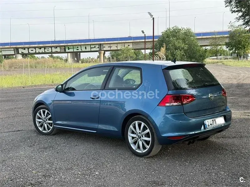 Usado VW Golf VII Sportline 140 CV (102 kW) 2013 Azul Berlina