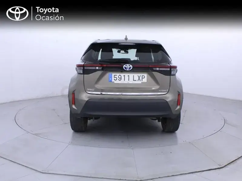 Usado Toyota Yaris Cross Active 116 CV (85 kW) 2022 Marrón SUV