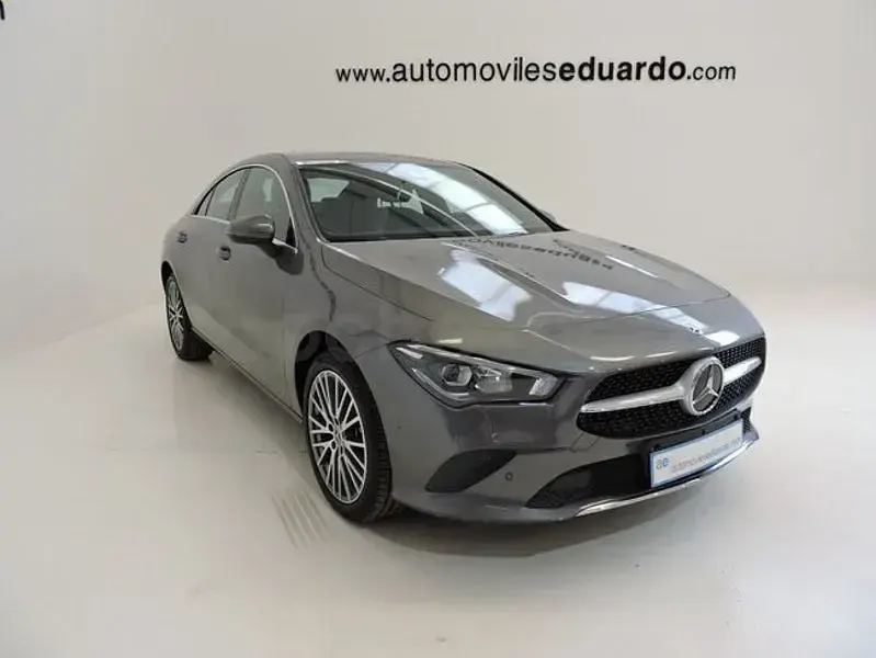 Usado Mercedes CLA250e 218 CV (160 kW) 2023 Gris / plata Coupe