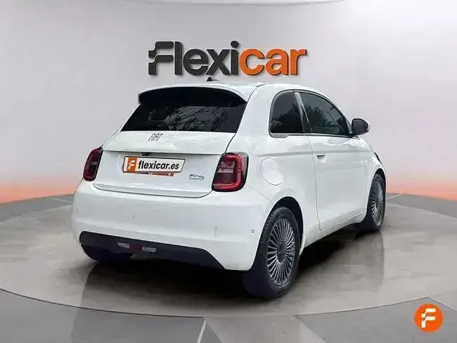 Usado Fiat 500e Icon 86 kW (118 CV) 2021 Gris Utilitario